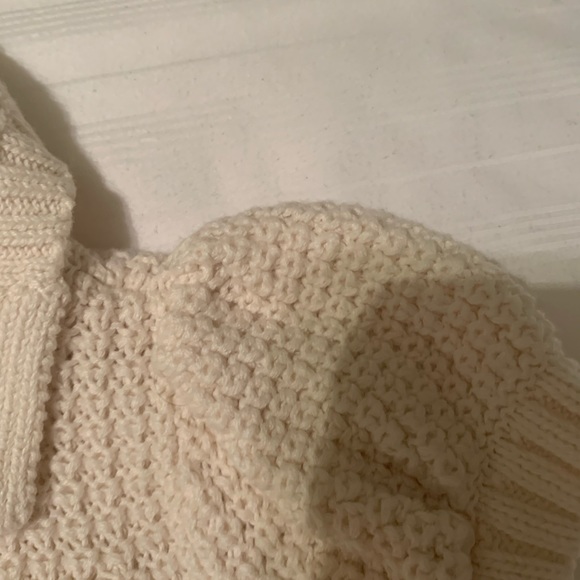 Gap Size 2T chunky knit sweater - Picture 3 of 3